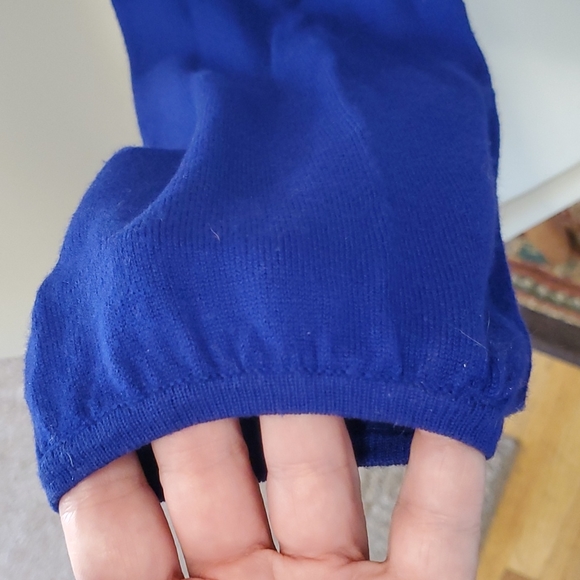 **Clearance** Joseph A v-neck sweater - Picture 8 of 8